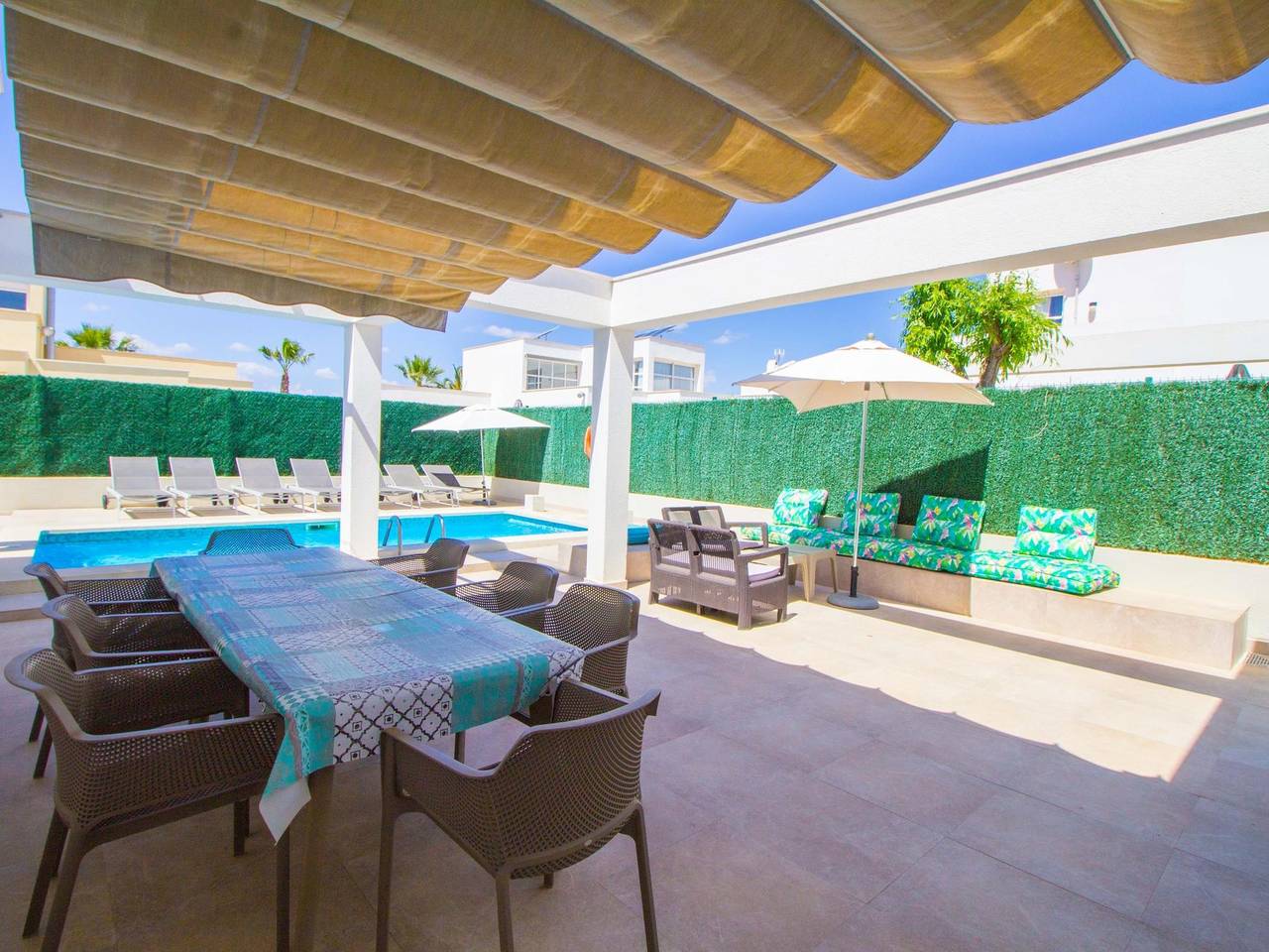 Ganze Ferienwohnung, Sonnige Villa mit Pool, Wlan und Klimaanlage in Can Picafort, Santa Margalida