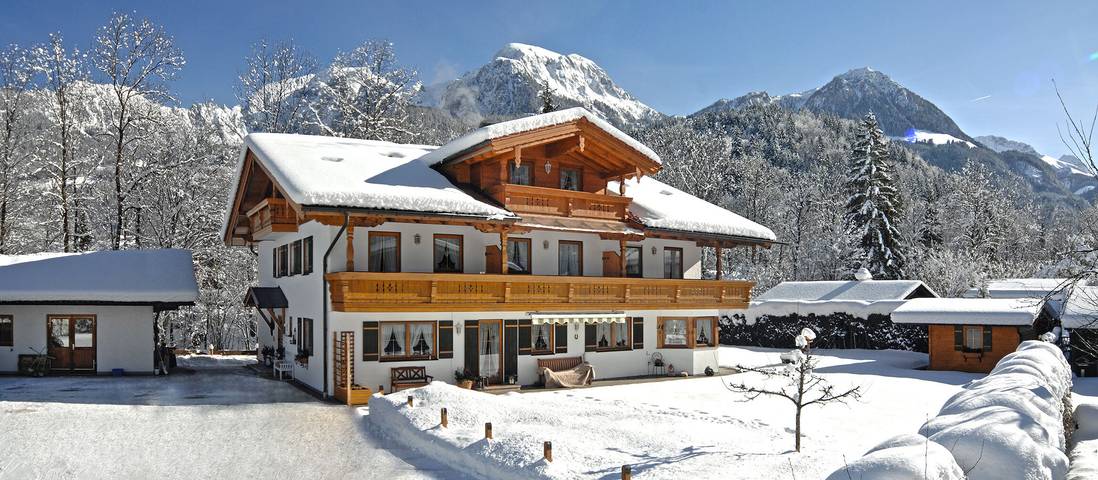 Ferienwohnung für 4 Personen, mit Balkon und Sauna in Schönau am Königssee
