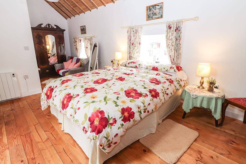 The Dairy, with open fire in Ardfinnan, County Tipperary in County Tipperary