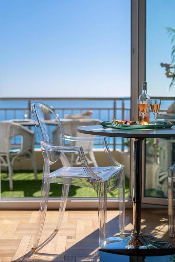 Gîte pour 4 personnes, avec vue et balcon dans Plage Fabron Bambou Nice - 4