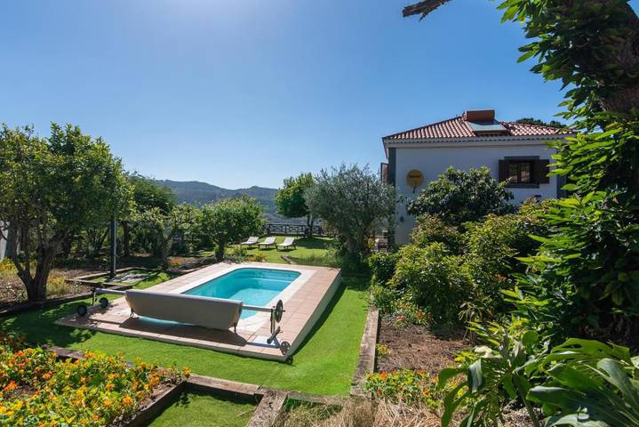 Casa rural para 5 personas, con vistas además de jardín y piscina en Valleseco - 2