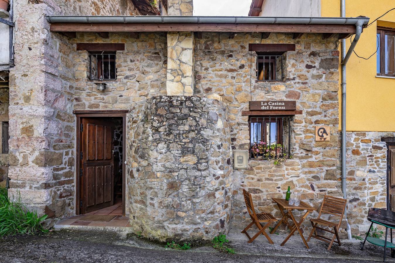 Finca 'La Casina Del Fornu' mit Bergblick und privatem Garten in Courias, Pravia