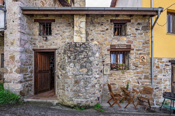 Casa rural para 2 personas, con Jacuzzi y Jardín en Pravia