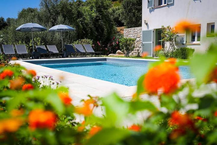 Location de vacances pour 8 personnes à Montegrosso