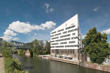 Hotel für 2 Personen, mit Sauna und Terrasse sowie Ausblick, mit Haustier in Schlagermove