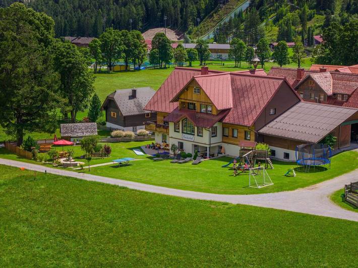 Hütte für 4 Personen, mit Balkon und Terrasse sowie Garten in Ramsau am Dachstein