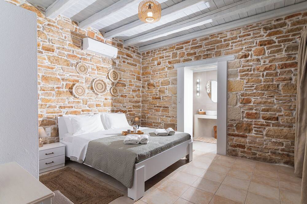 Quiet 2 bedroom and 2 bathroom villa with a big infinite swimming pool in Pitsidia, Iraklio-Heraklion und Umgebung