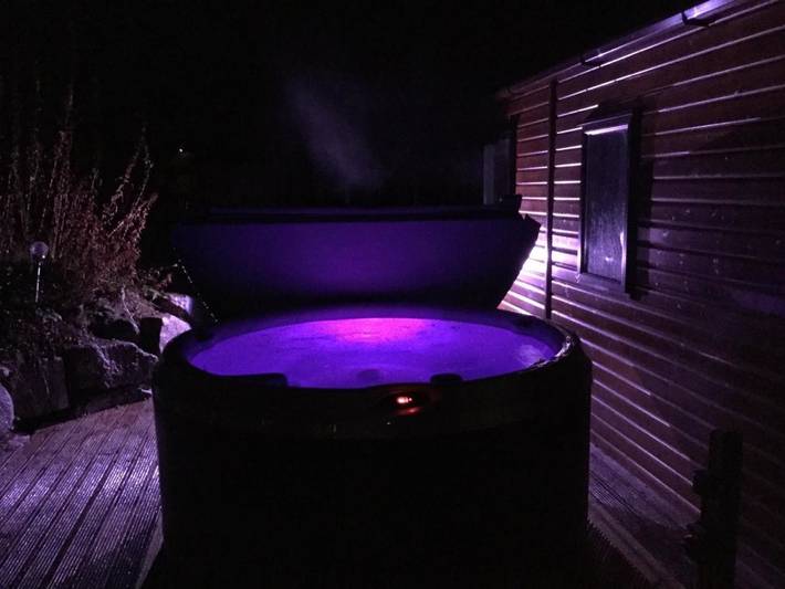 Chalet für 5 Personen, mit Ausblick und Garten sowie Pool - 1