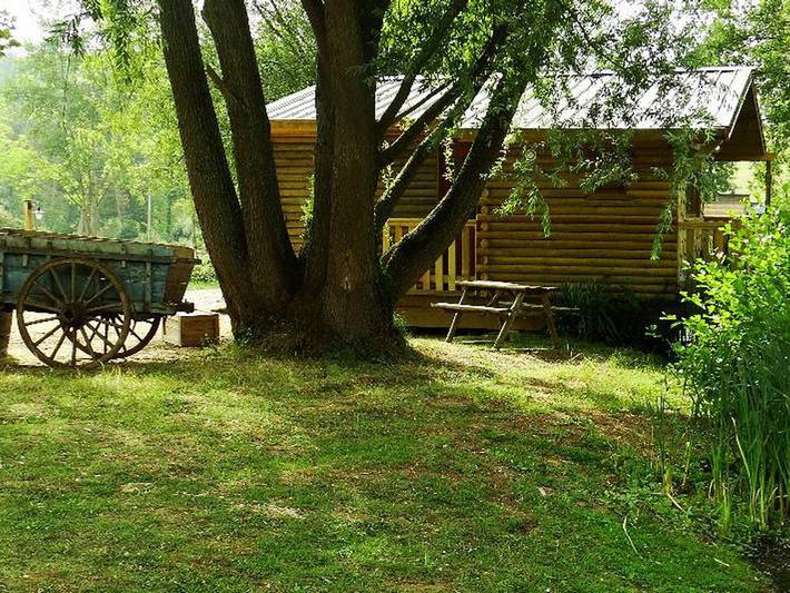 Chalet pour 2 personnes, avec terrasse, animaux acceptés dans l' Aisne - 3