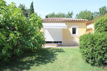 Gîte pour 2 personnes, avec jardin et terrasse à Fuveau