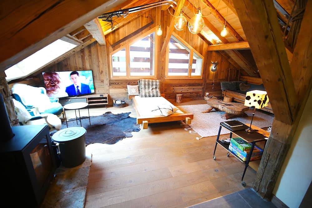 Chalet coup de coeur plein sud vue incroyable, sauna,véhicule 4/4 (9 pax dispo) in La Clusaz, Région d'Annecy