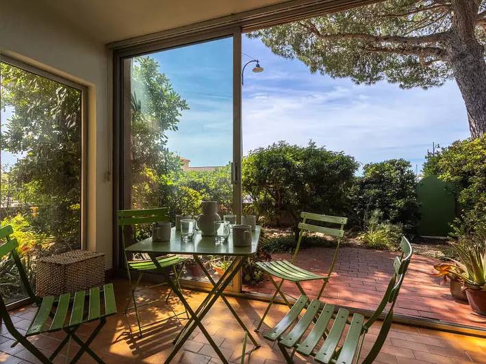 Gîte pour 6 personnes, avec terrasse dans Plage des Salins (Hyeres)