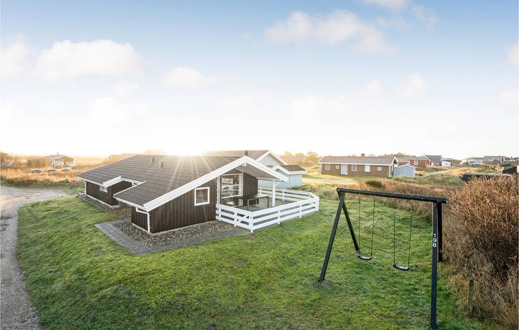 Ferienhaus für 6 Personen, mit Terrasse und Sauna in Lakolk