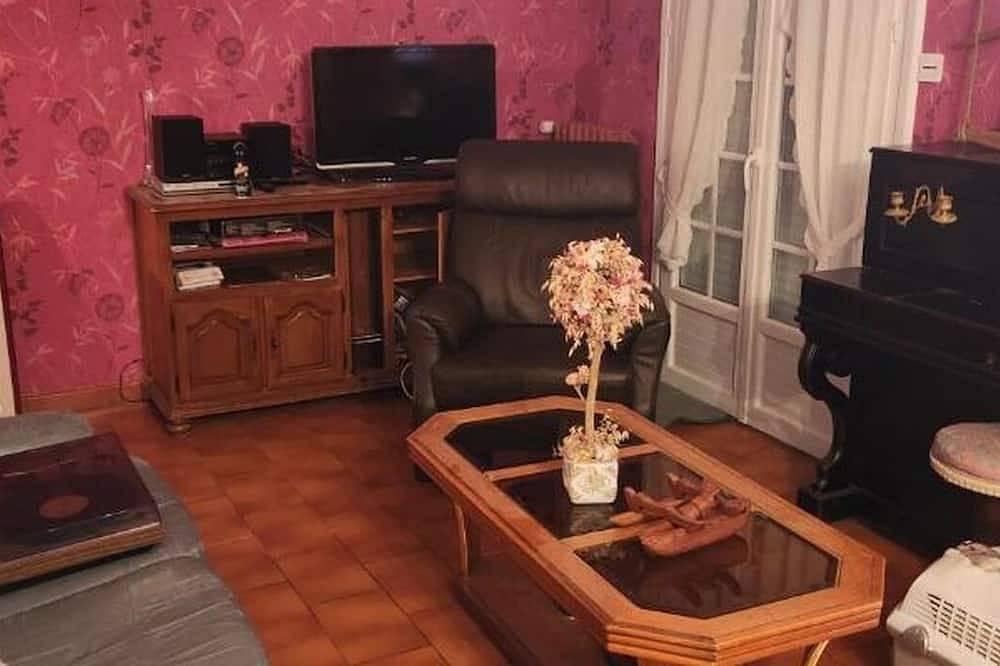 Pleasant 2-bedroom house with Ac  and garden in charming La Genétouze in La Génétouze (Vendée), La Roche-sur-Yon region