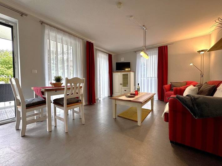 Ferienwohnung für 4 Personen, mit Balkon in Dierhagen - 2