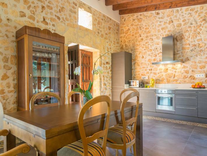 Finca für 6 Personen, mit Terrasse und Garten sowie Pool in Algaida