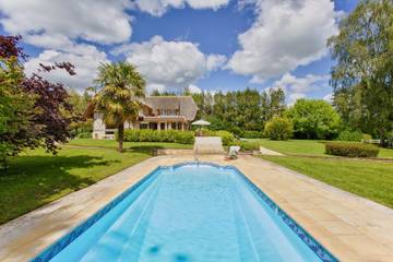 Cottage pour 12 personnes, avec piscine et jardin à Branville