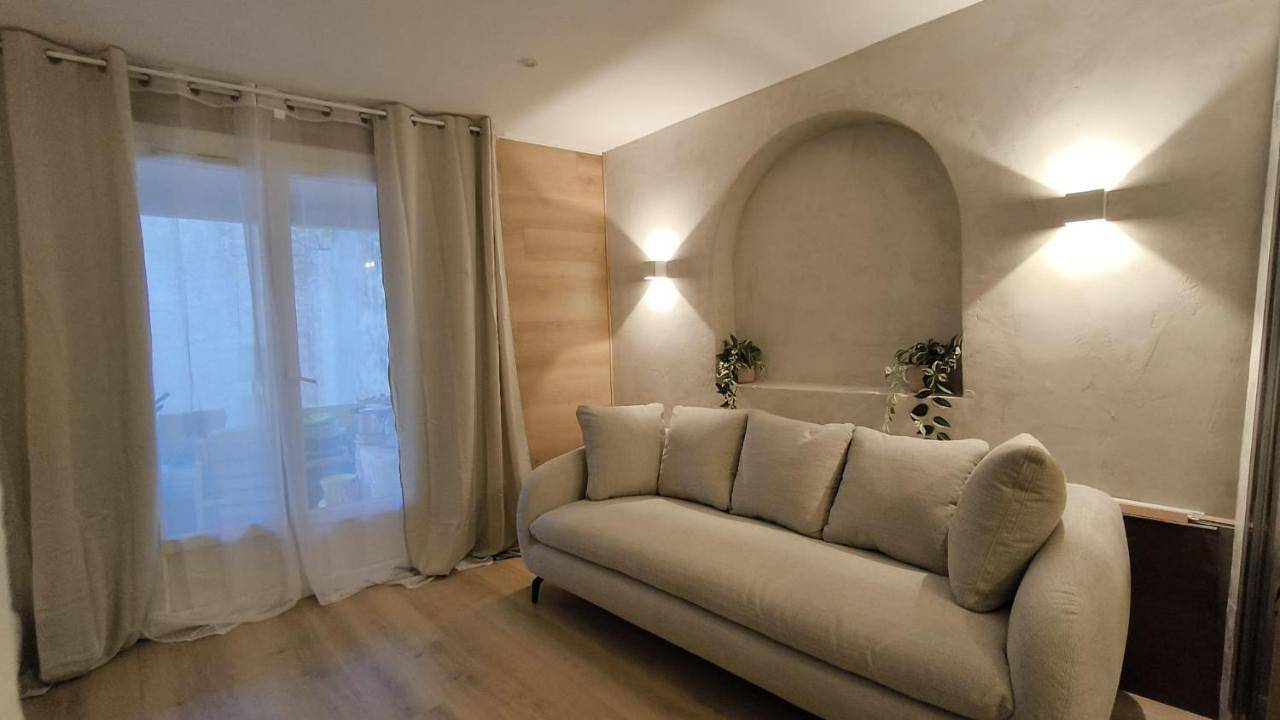 Appartement entier, L' Alto - 80m2, Grand Terrasse avec vue sur le Cap, à 200m des plages in Cassis, Parc national des Calanques
