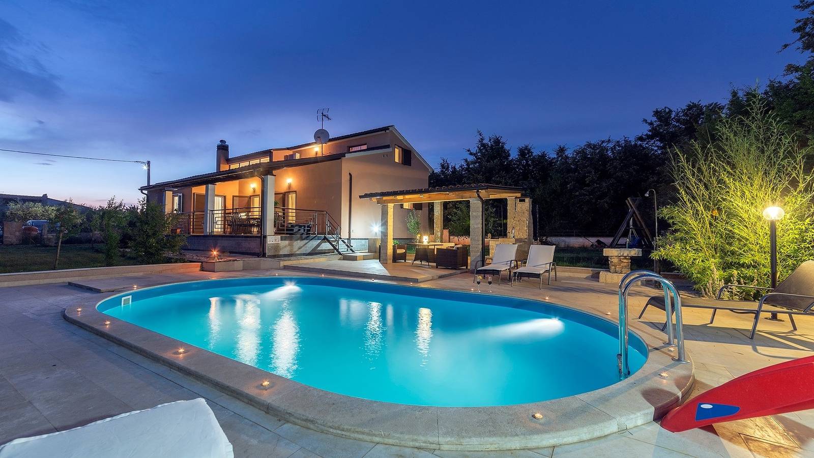 Charmante Villa Lucia mit beheiztem Pool in Vodnjan, Grad Vodnjan