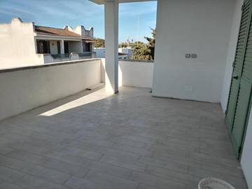Gîte pour 5 personnes, avec balcon à Torre Chianca