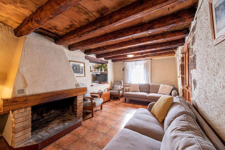 Casa rural para 12 personas, con jardín, Se admiten mascotas en Solsonés - 4