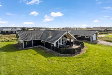 Ferienhaus für 8 Personen, mit Whirlpool und Terrasse sowie Sauna, mit Haustier in Nr. Lyngby