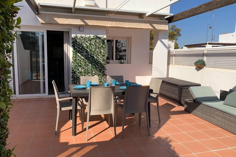 Entire apartment, A fresh modern apartment on a lovely garden with a shared pool in Condado de Alhama, Alhama de Murcia
