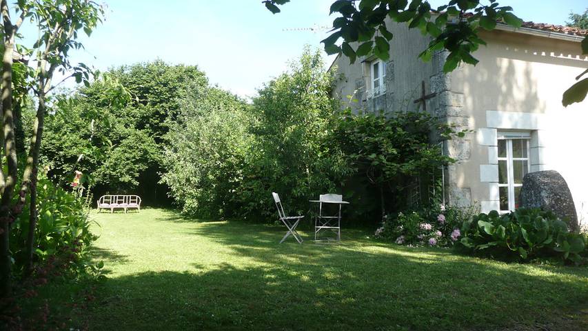 Gîte pour 6 personnes, avec jardin ainsi que terrasse et piscine à Vienne (France) - 3