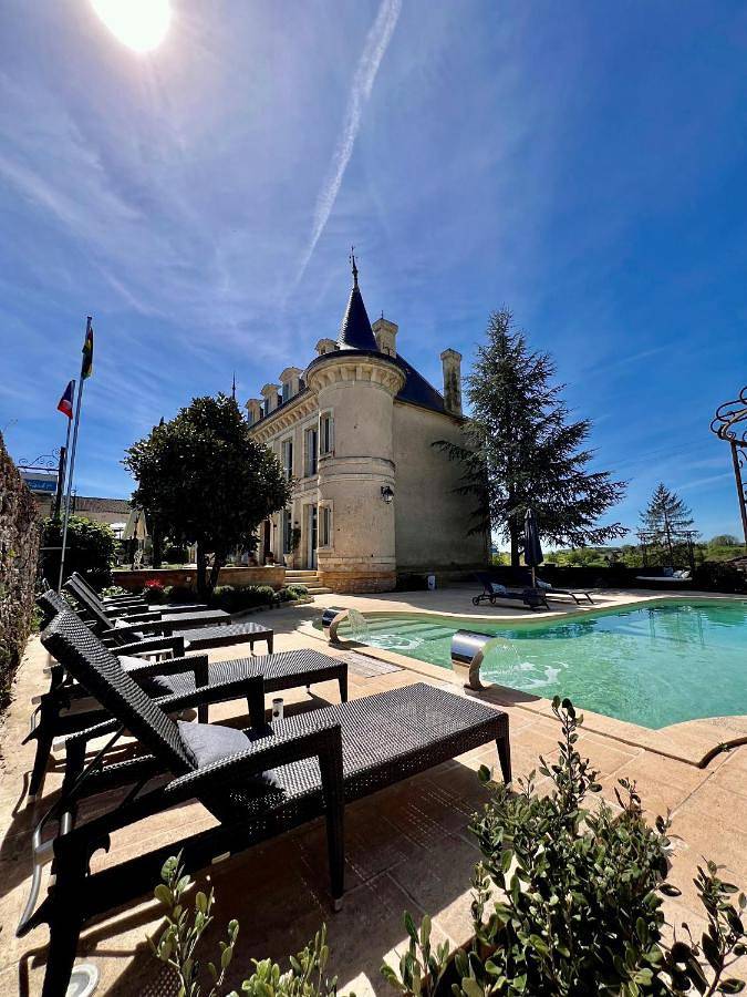 Château Hôtel Edward 1er in Monpazier, Périgord Pourpre