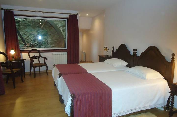Umgebaut watermill ,, Water Falls. Privatpool. Tennisplatz in Venade e Azevedo, Viana do Castelo Distrikt