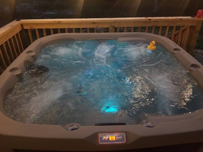 Vacation rental for 4 people, with hot tub and terrace as well as yard in Citrus County