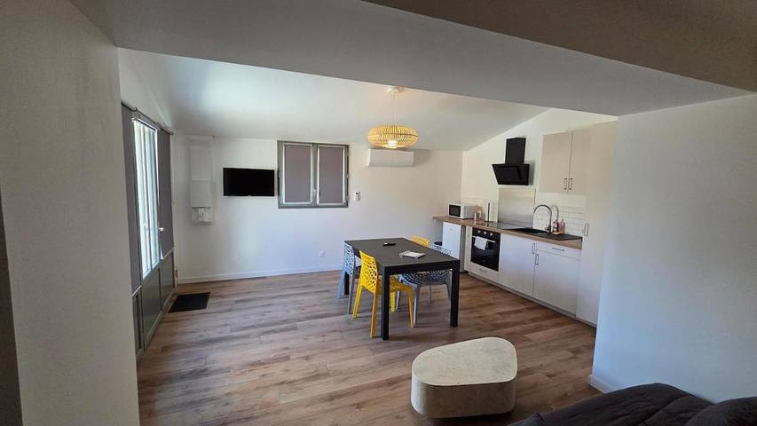 Location de vacances pour 4 personnes, avec Terrasse à Saint-Rémy-la-Varenne