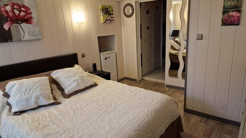 Maison d’hôte pour 2 personnes, avec Jacuzzi et Terrasse dans Villers-Cernay