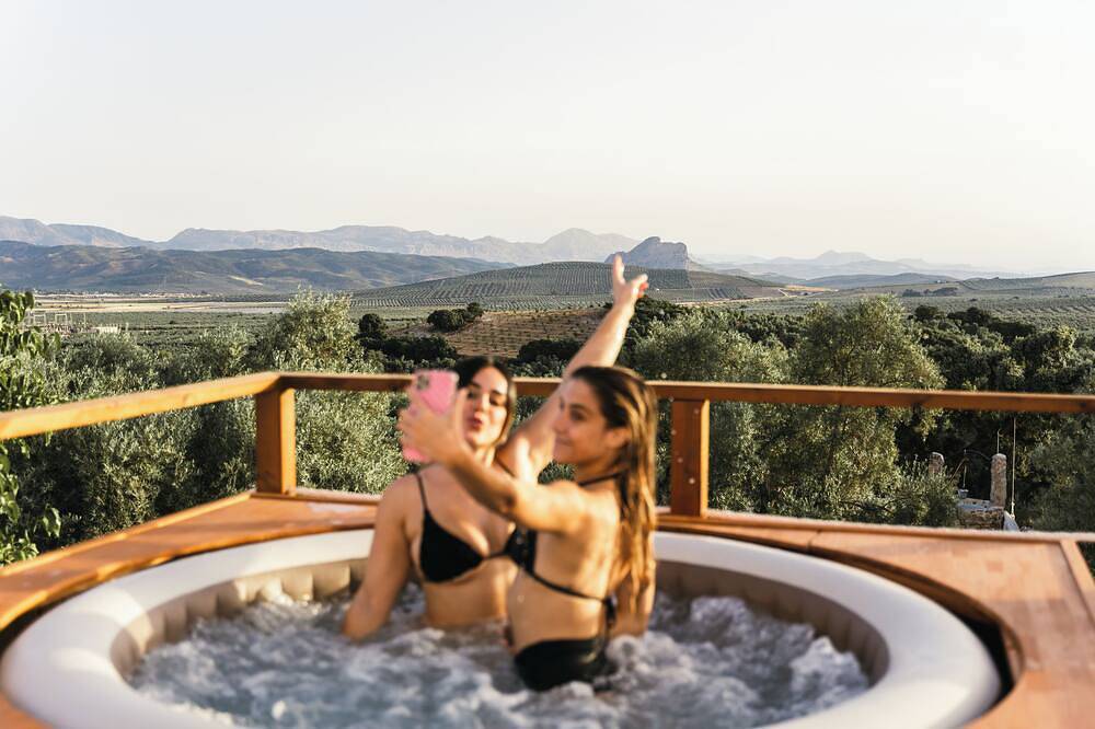Villa privada con jacuzzi exterior y Piscina con vistas a la montaña in Archidona, Provincia de Málaga