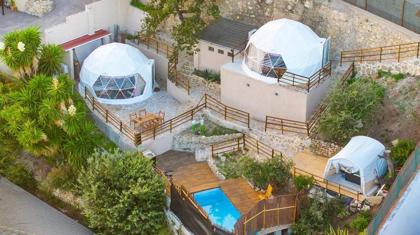 Location de vacances pour 6 personnes, avec jardin ainsi que piscine et vue à Badalona - 4