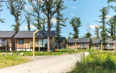 Gîte pour 6 personnes, avec terrasse, adapté aux familles à Somme-Leuze