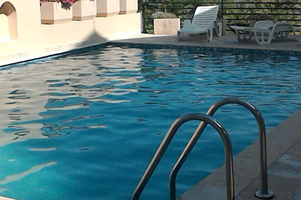 Ganze Wohnung, Wohnung Mit Pool. Erstaunliche malerische Ansichten von Kotor-Bucht-Meer. in Opština Kotor