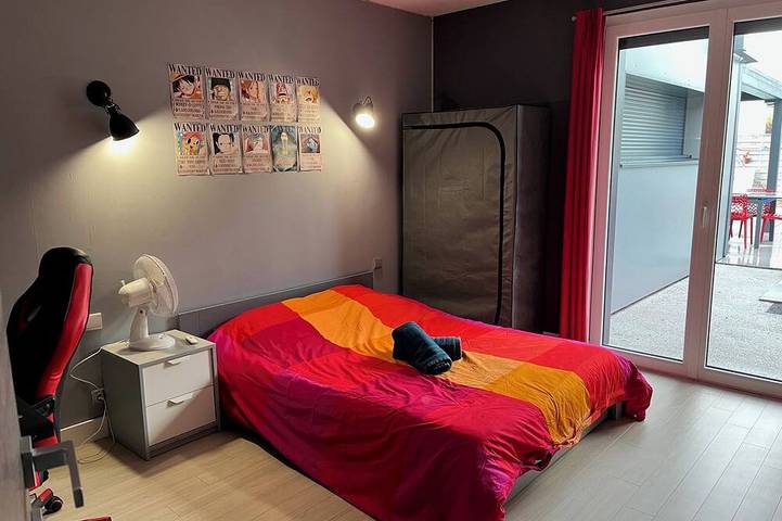 Location de vacances pour 12 personnes, avec jardin et terrasse à Seynod - 4