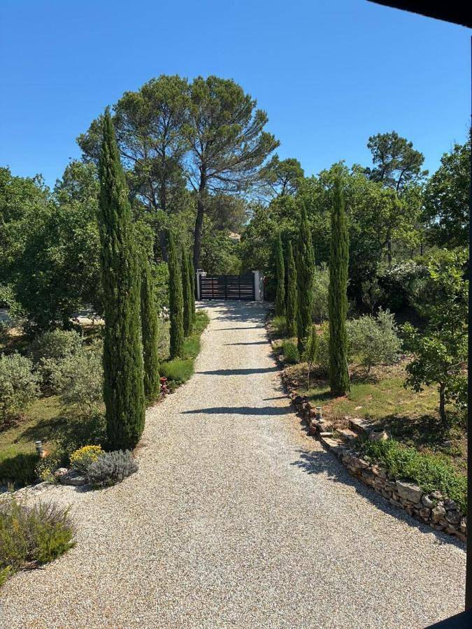 Chambre d’hôte pour 2 personnes, avec jardin ainsi que piscine et vue à Roussillon - 2