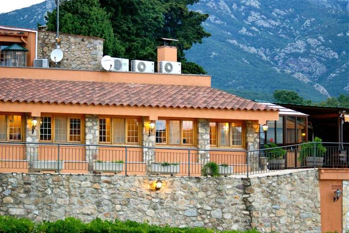 Gîte pour 2 personnes, avec jacuzzi et balcon à Maçanet de Cabrenys - 4