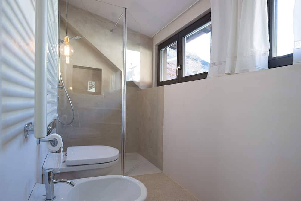 Ganze Wohnung, Frenes - Apartment in der denkmalgeschützten Dorfvilla in Sand in Taufers, Kronplatz