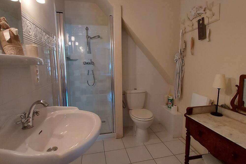 Ganze Wohnung, Ferienappartement im Tal der Loue,\nhaus aus dem 18.Jahrhundert, am Fluss in Vuillafans, Doubs