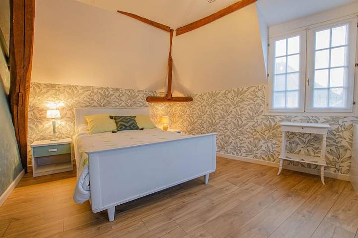 Location de vacances pour 6 personnes, avec jardin à Clérey - 2