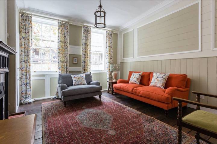 Vacation rental for 5 people, kid friendly in Covent Garden