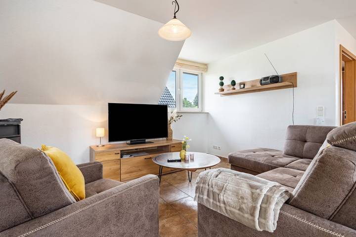 Ganze Wohnung, Apartment 'Haus 11 Og' mit Seeblick, privatem Garten und Wlan in Röbel, Müritz