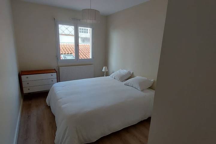Appartement entier, Très Bel Appt  à 100m du front de mer ( rue adjacente). Classé 3 * le in Les Sables-d'Olonne, Vendée