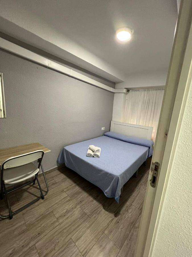 Standard Twin Room with Shared Bathroom in El Barrio, Alicante