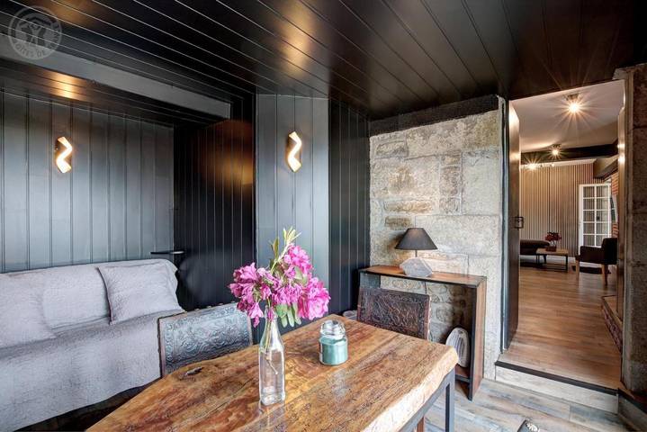 Gîte pour 4 personnes, avec vue et piscine ainsi que sauna et jardin, animaux acceptés à Saint-Genest-Lerpt - 4