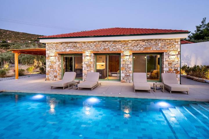 Villa für 6 Personen, mit Ausblick und Garten sowie Pool auf Thassos - 3