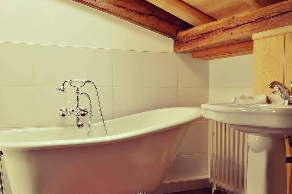 Logement authentique du Xxeme siècle et tout confort (piscine, jacuzzi) in Luxey, Landes